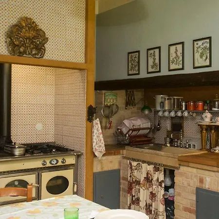 Il Podere Di Fi 8, Emma